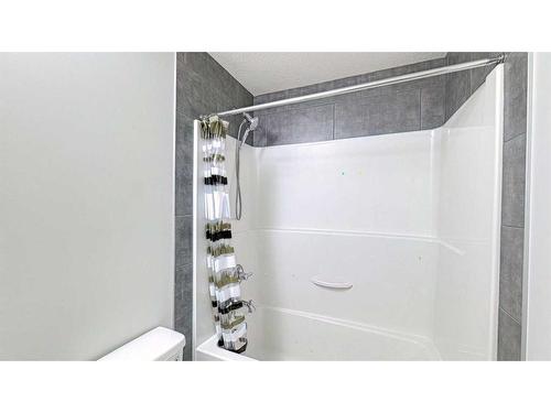 17 Evanscrest Terrace Nw, Calgary, AB - Indoor Photo Showing Bathroom