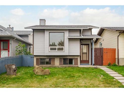 79 Taraglen Road Ne, Calgary, AB - Outdoor