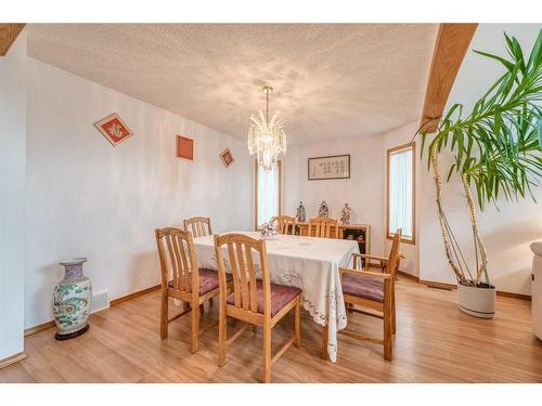 16 Hamptons Heath Nw, Calgary, AB - Indoor Photo Showing Dining Room