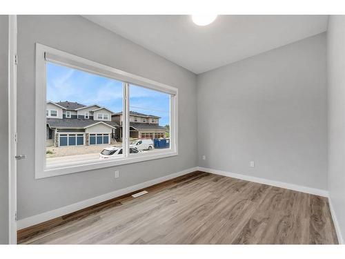 105 Midtown Close Sw, Airdrie, AB - Indoor Photo Showing Other Room