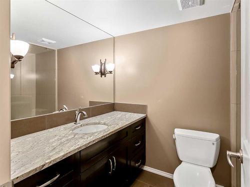 168 Bridlepost Green Sw, Calgary, AB - Indoor Photo Showing Bathroom