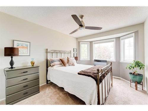 160 Valley Ridge Heights Nw, Calgary, AB - Indoor Photo Showing Bedroom