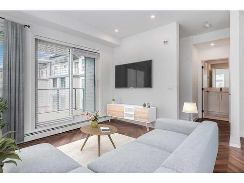 316-4275 Norford Avenue Nw, Calgary, AB - Indoor Photo Showing Living Room