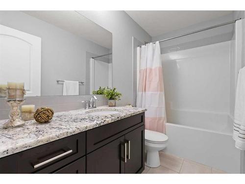 566 Silverado Boulevard Sw, Calgary, AB - Indoor Photo Showing Bathroom