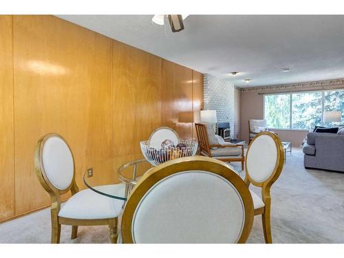 16 Capri Avenue Nw, Calgary, AB - Indoor Photo Showing Dining Room