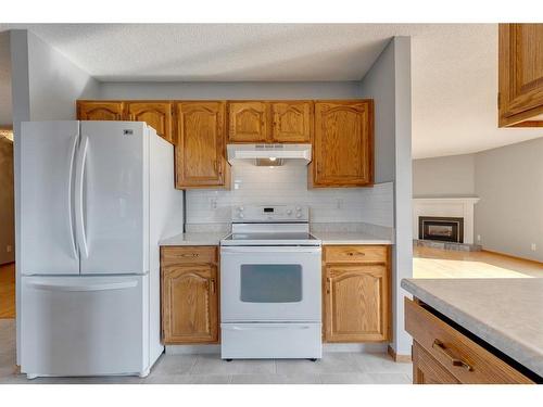 104 Norquay Heights Nw, Calgary, AB - Indoor Photo Showing Kitchen