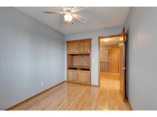 104 Norquay Heights Nw, Calgary, AB - Indoor Photo Showing Other Room