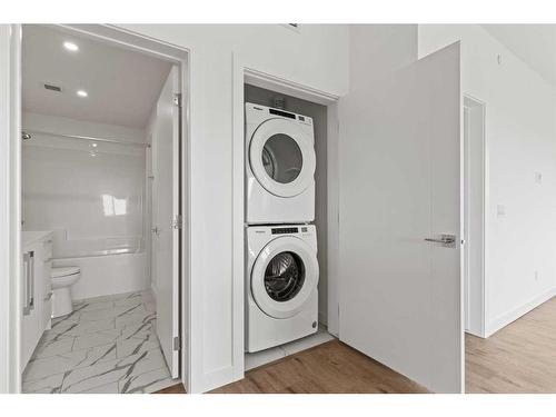 3609-60 Skyview Ranch Road Ne, Calgary, AB - Indoor Photo Showing Laundry Room