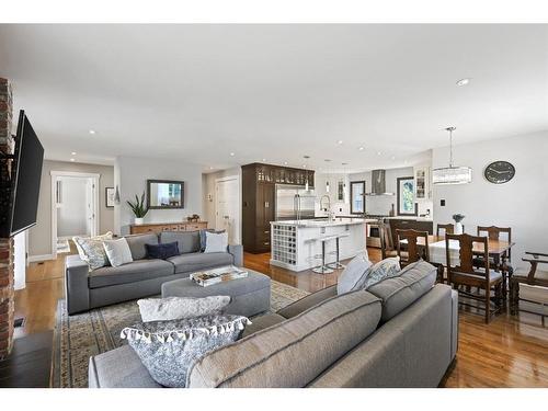 1023 Lake Bonavista Drive Se, Calgary, AB - Indoor Photo Showing Living Room