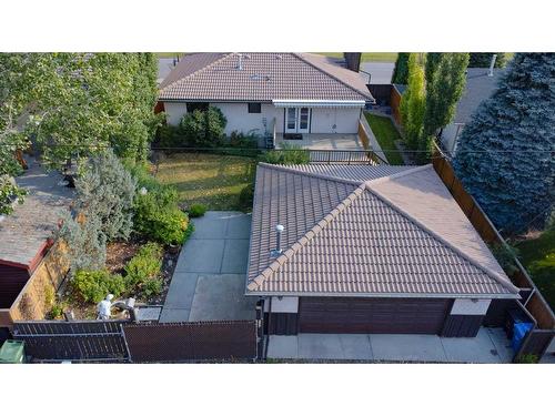 223 Silvercreek Drive Nw, Calgary, AB - Outdoor