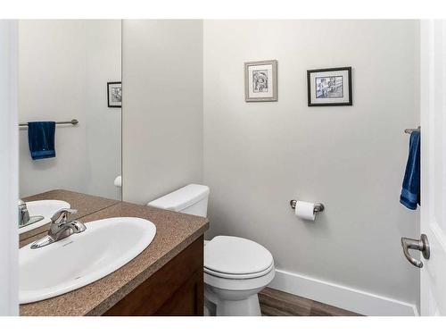 44 Legacy Court Se, Calgary, AB - Indoor Photo Showing Bathroom