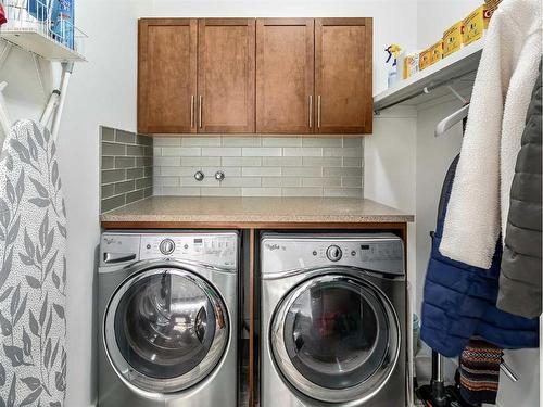 44 Legacy Court Se, Calgary, AB - Indoor Photo Showing Laundry Room