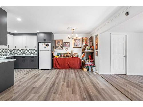 456 Whitehill Place Ne, Calgary, AB - Indoor Photo Showing Kitchen