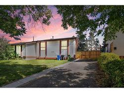 456 Whitehill Place NE Calgary, AB T1Y 3E9