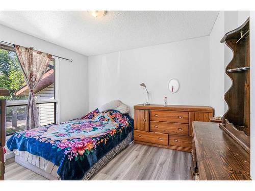 456 Whitehill Place Ne, Calgary, AB - Indoor Photo Showing Bedroom