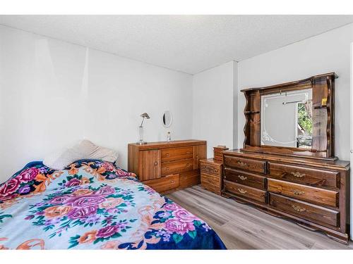 456 Whitehill Place Ne, Calgary, AB - Indoor Photo Showing Bedroom