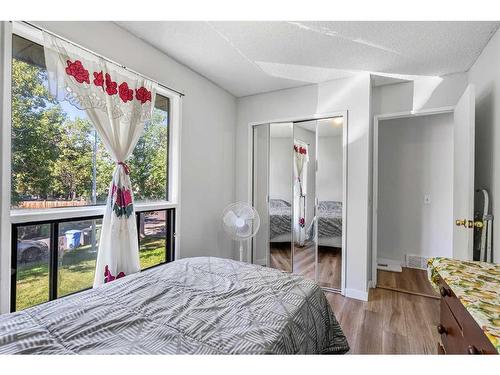 456 Whitehill Place Ne, Calgary, AB - Indoor Photo Showing Bedroom