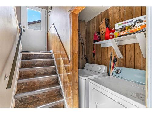 456 Whitehill Place Ne, Calgary, AB - Indoor Photo Showing Laundry Room