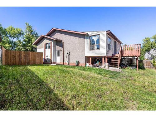 456 Whitehill Place Ne, Calgary, AB - Outdoor