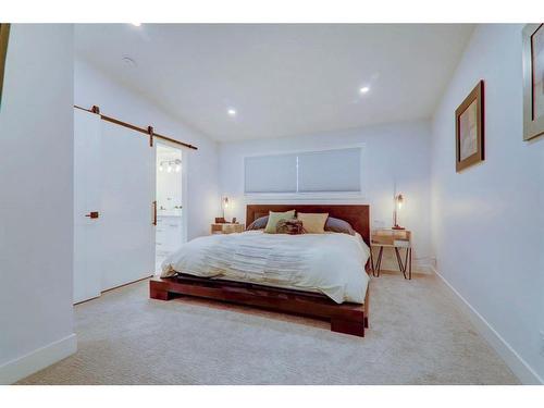 84 Southampton Drive Sw, Calgary, AB - Indoor Photo Showing Bedroom