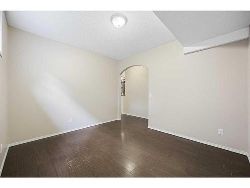 4613 Hamptons Way Nw, Calgary, AB - Indoor Photo Showing Other Room