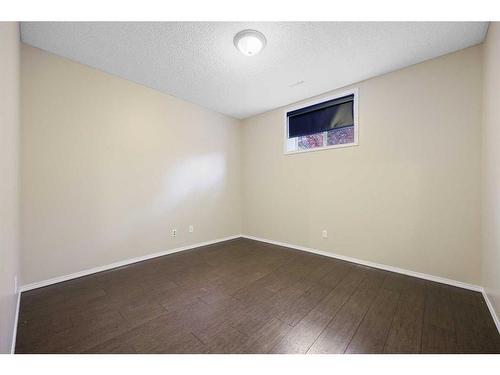 4613 Hamptons Way Nw, Calgary, AB - Indoor Photo Showing Other Room