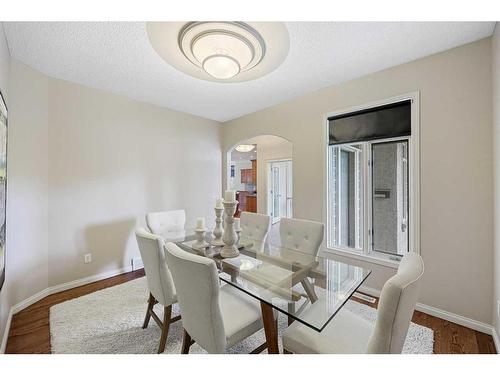 4613 Hamptons Way Nw, Calgary, AB - Indoor Photo Showing Dining Room