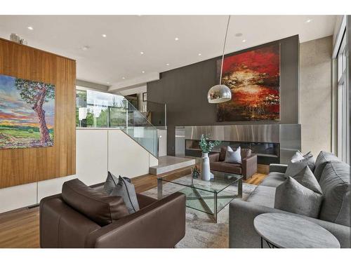 2124 9 Avenue Nw, Calgary, AB - Indoor Photo Showing Living Room