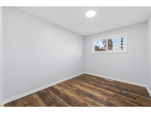 604 Fortalice Crescent Se, Calgary, AB - Indoor Photo Showing Other Room