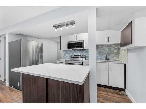 604 Fortalice Crescent Se, Calgary, AB - Indoor Photo Showing Kitchen With Upgraded Kitchen