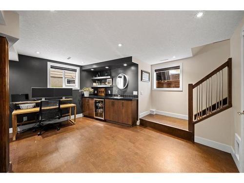 1725 28 Street Sw, Calgary, AB - Indoor