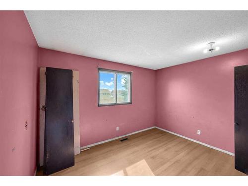 215 Rundlecairn Road Ne, Calgary, AB - Indoor Photo Showing Other Room