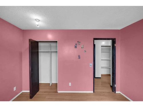 215 Rundlecairn Road Ne, Calgary, AB - Indoor