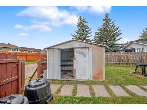 215 Rundlecairn Road Ne, Calgary, AB - Outdoor