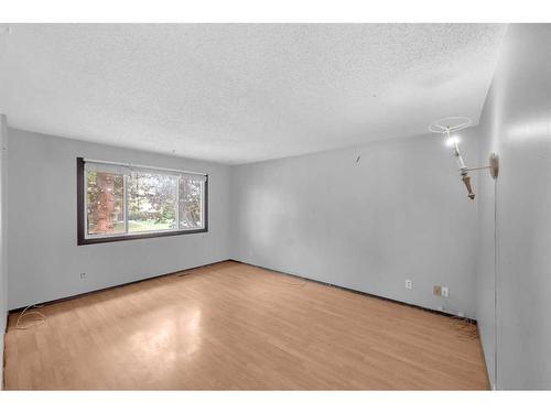 215 Rundlecairn Road Ne, Calgary, AB - Indoor Photo Showing Other Room