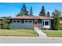 24 Westover Drive SW Calgary, AB T3C 2S4