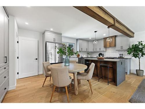 24 Westover Drive Sw, Calgary, AB - Indoor Photo Showing Dining Room