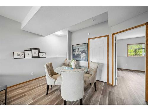 276 Jenner Crescent, Red Deer, AB - Indoor Photo Showing Dining Room