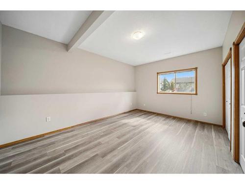 276 Jenner Crescent, Red Deer, AB - Indoor Photo Showing Other Room