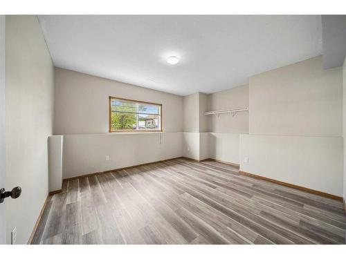 276 Jenner Crescent, Red Deer, AB - Indoor Photo Showing Other Room