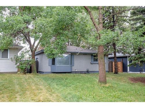 3252 33A Avenue Se, Calgary, AB - Outdoor