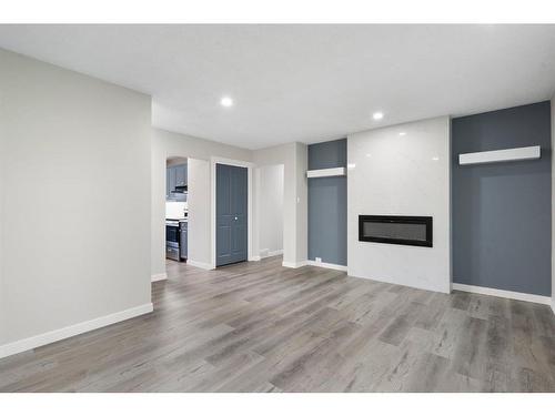 3252 33A Avenue Se, Calgary, AB - Indoor