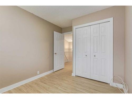 106 16 Street Nw, Calgary, AB - Indoor