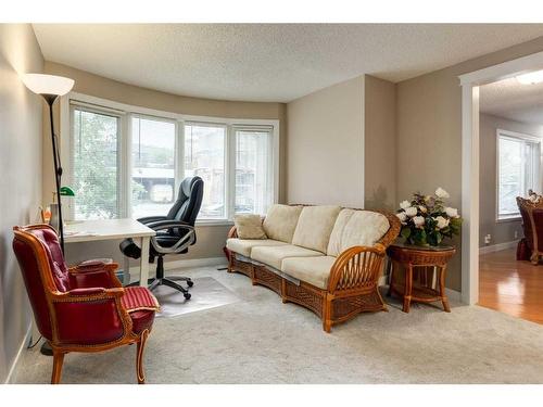 106 16 Street Nw, Calgary, AB - Indoor