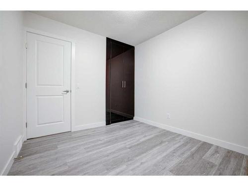 467 Malvern Close Ne, Calgary, AB - Indoor Photo Showing Other Room