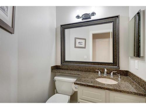 11 Douglas Woods Hill Se, Calgary, AB - Indoor Photo Showing Bathroom