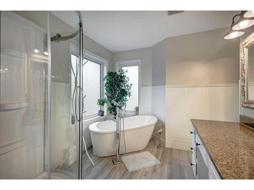 11 Douglas Woods Hill Se, Calgary, AB - Indoor Photo Showing Bathroom