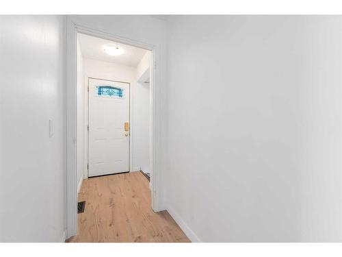 224 Penswood Way Se, Calgary, AB - Indoor Photo Showing Other Room