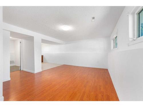 224 Penswood Way Se, Calgary, AB - Indoor Photo Showing Other Room