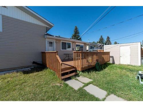 224 Penswood Way Se, Calgary, AB - Outdoor With Exterior